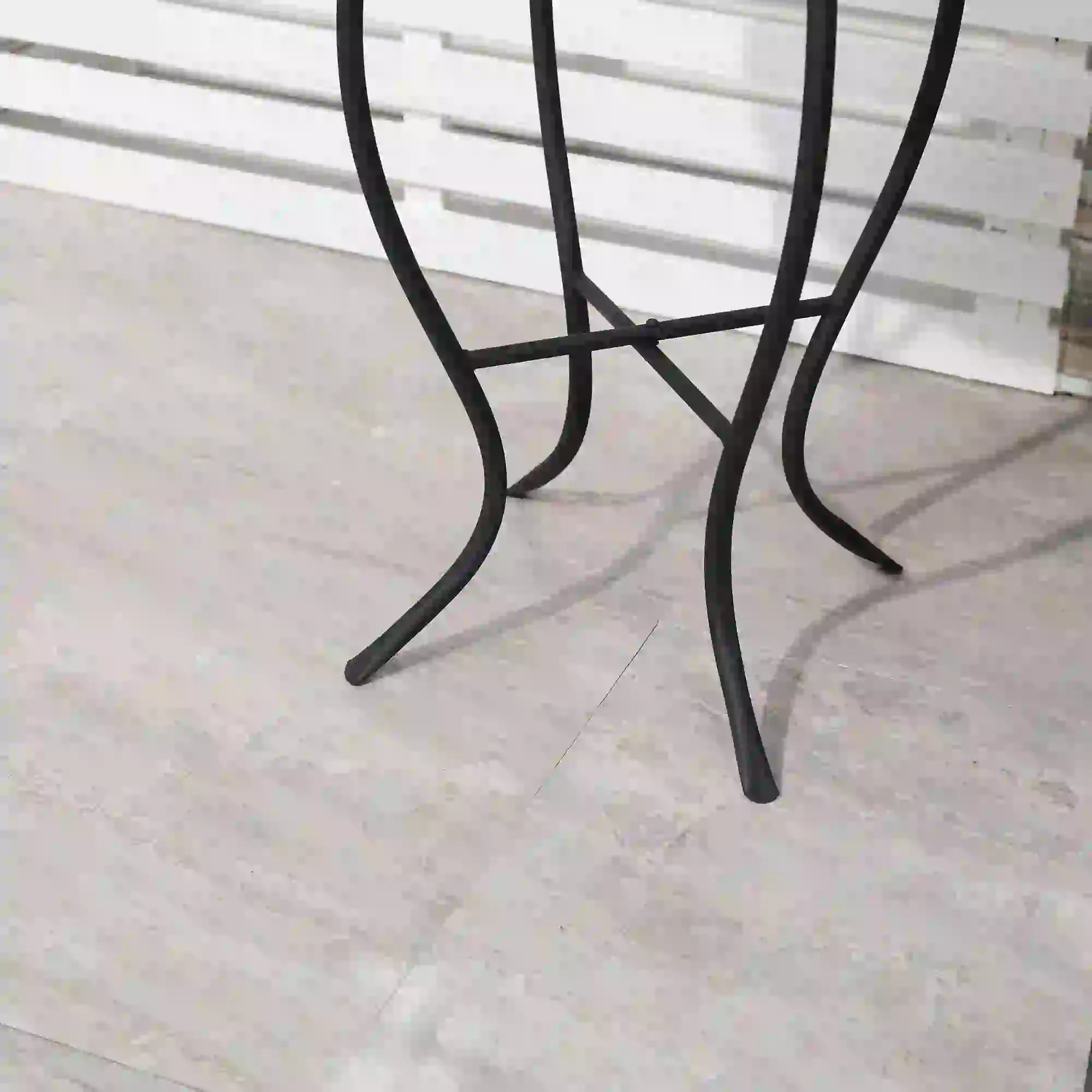 Round Mosaic Patio Table, Metal Frame, Outdoor Garden Furniture, Multicolor Patio Side Tables at Gallery Canada