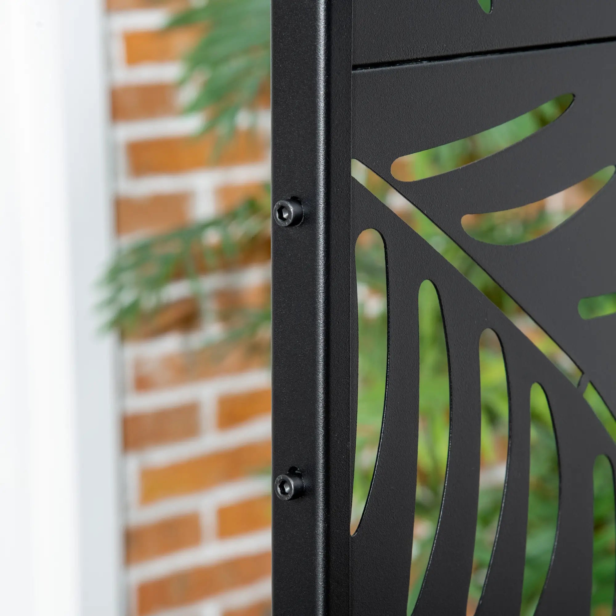 Metal Outdoor Privacy Screen, Willow Branch Style, Freestanding Panel for Garden Deck Pool Side Awnings at Gallery Canada