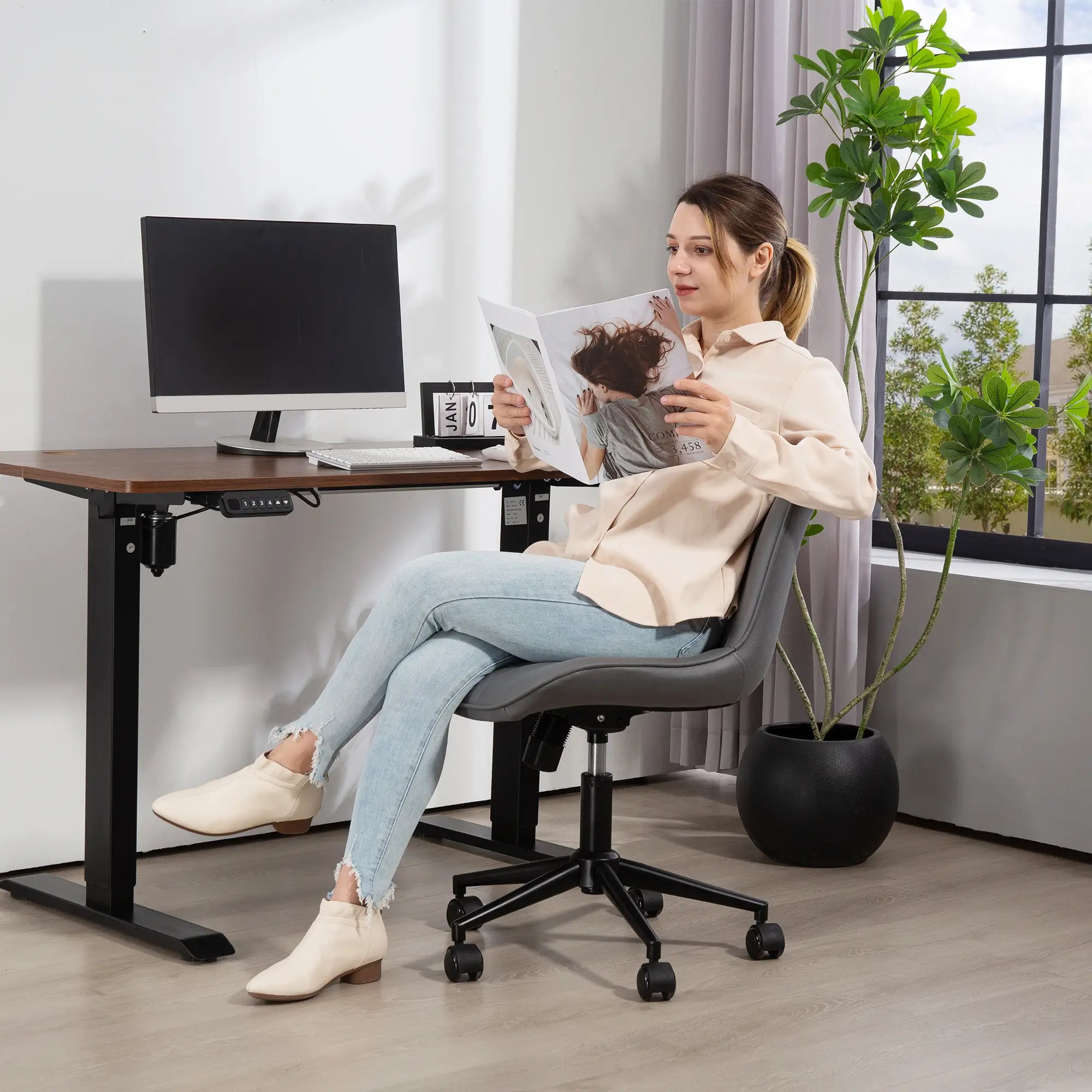 Armless Office Chair, 360° Swivel, Adjustable Height, Dark Grey Task Chairs at Gallery Canada