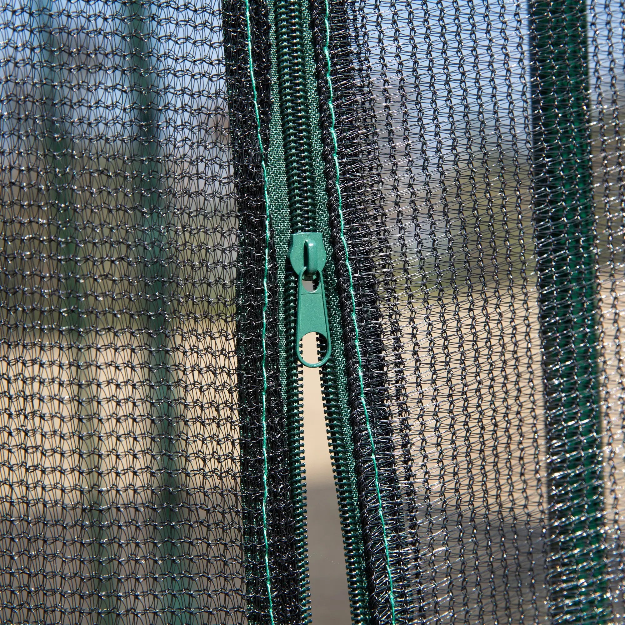94.5''x47.25''x72.75'' Heavy Duty Greenhouse, Roll-Up Zipper Doors, Black Walk In Greenhouses at Gallery Canada
