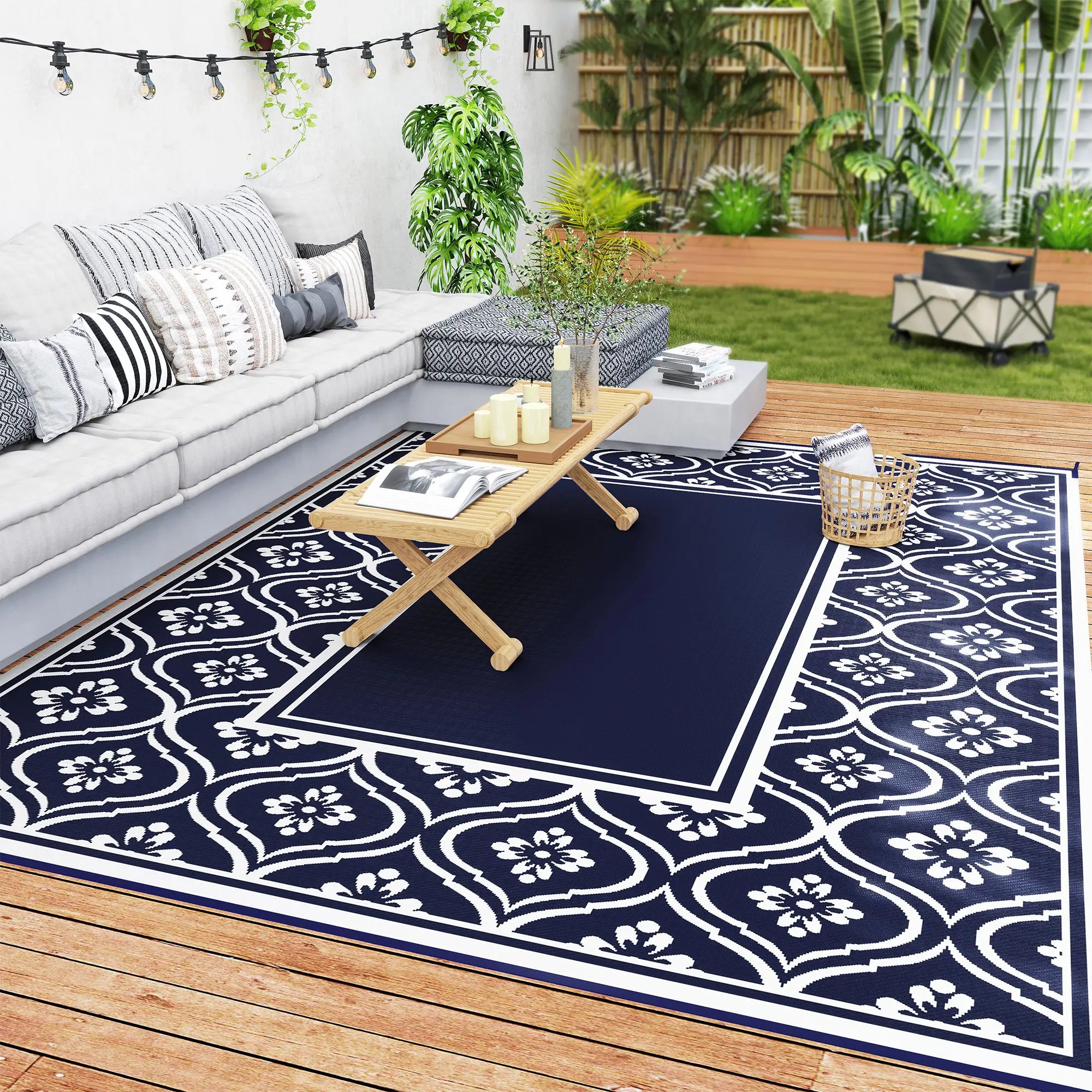 9' x 12' Outdoor RV Rug, Reversible, Gourd Border, Blue White, Blue Garden Decor at Gallery Canada