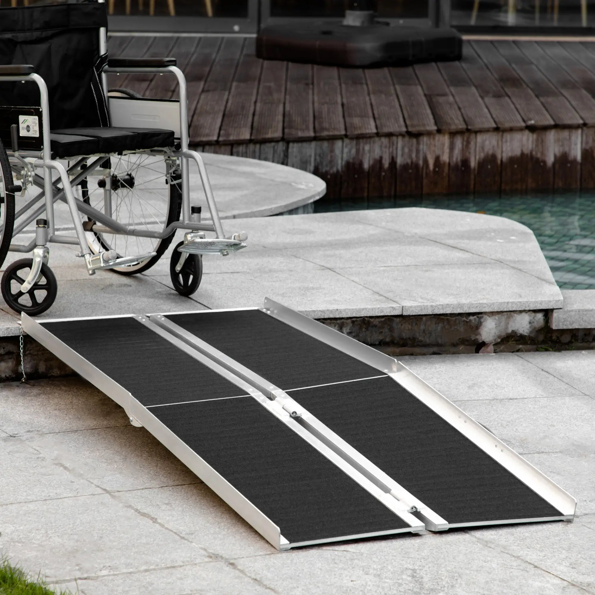 6ft Foldable Aluminum Wheelchair Ramp, Non-Skid, Portable Knee Walker & Wheelchair Ramps at Gallery Canada
