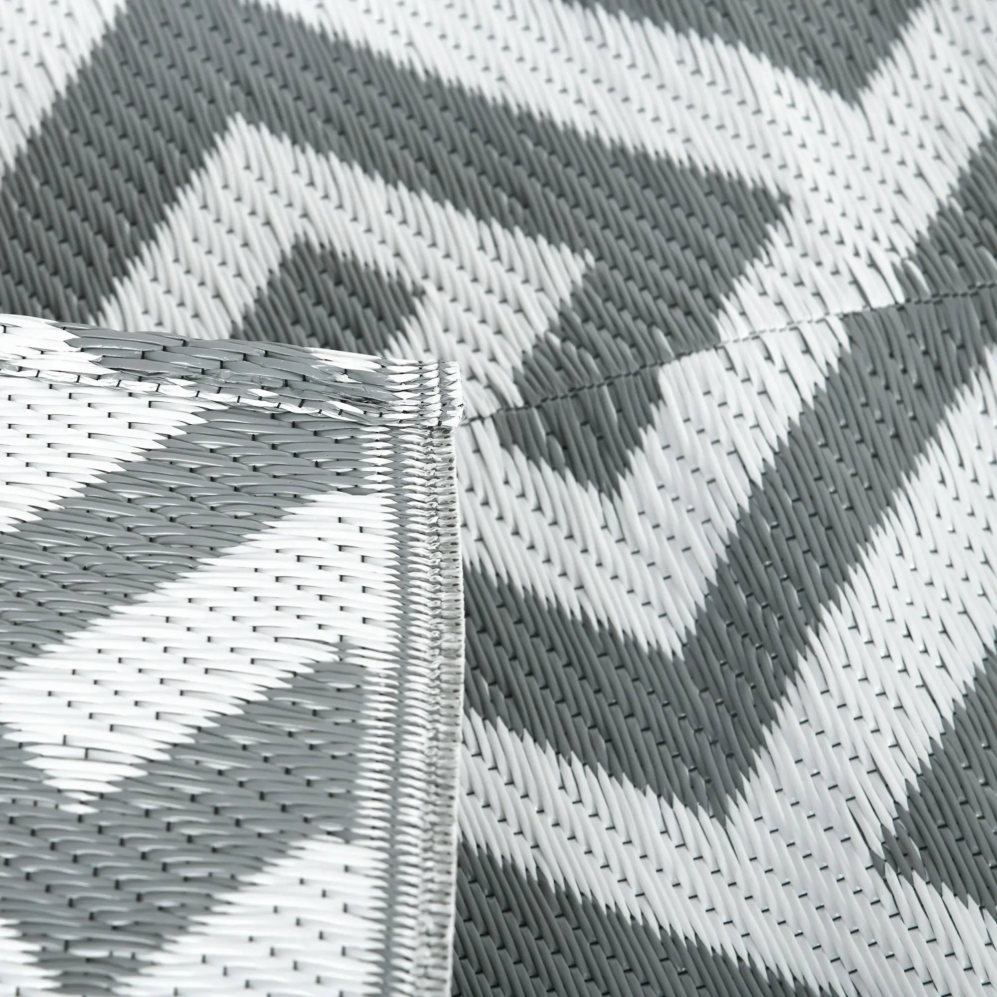 Reversible Outdoor RV Rug, Patio Floor Mat, 5' x 8', Grey & White Garden Decor at Gallery Canada