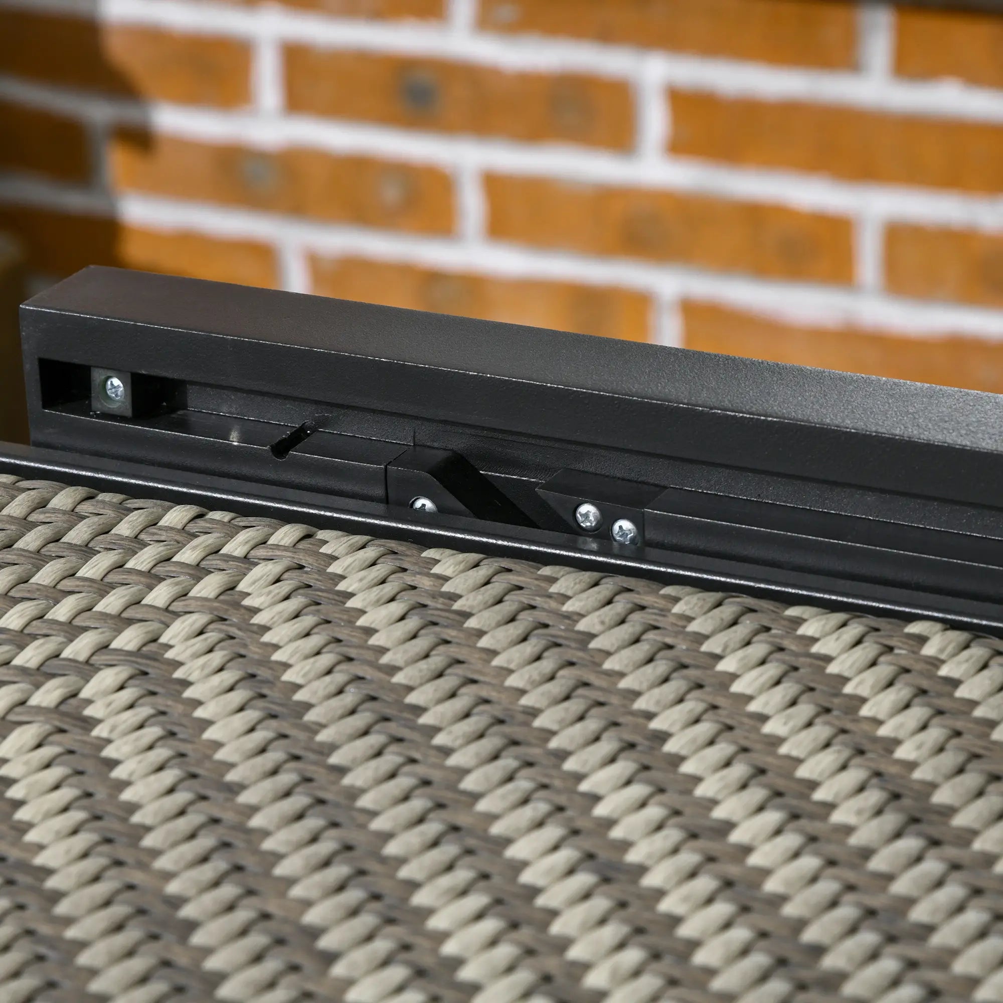 Extendable Rattan Dining Table, Aluminum Frame, 35.4