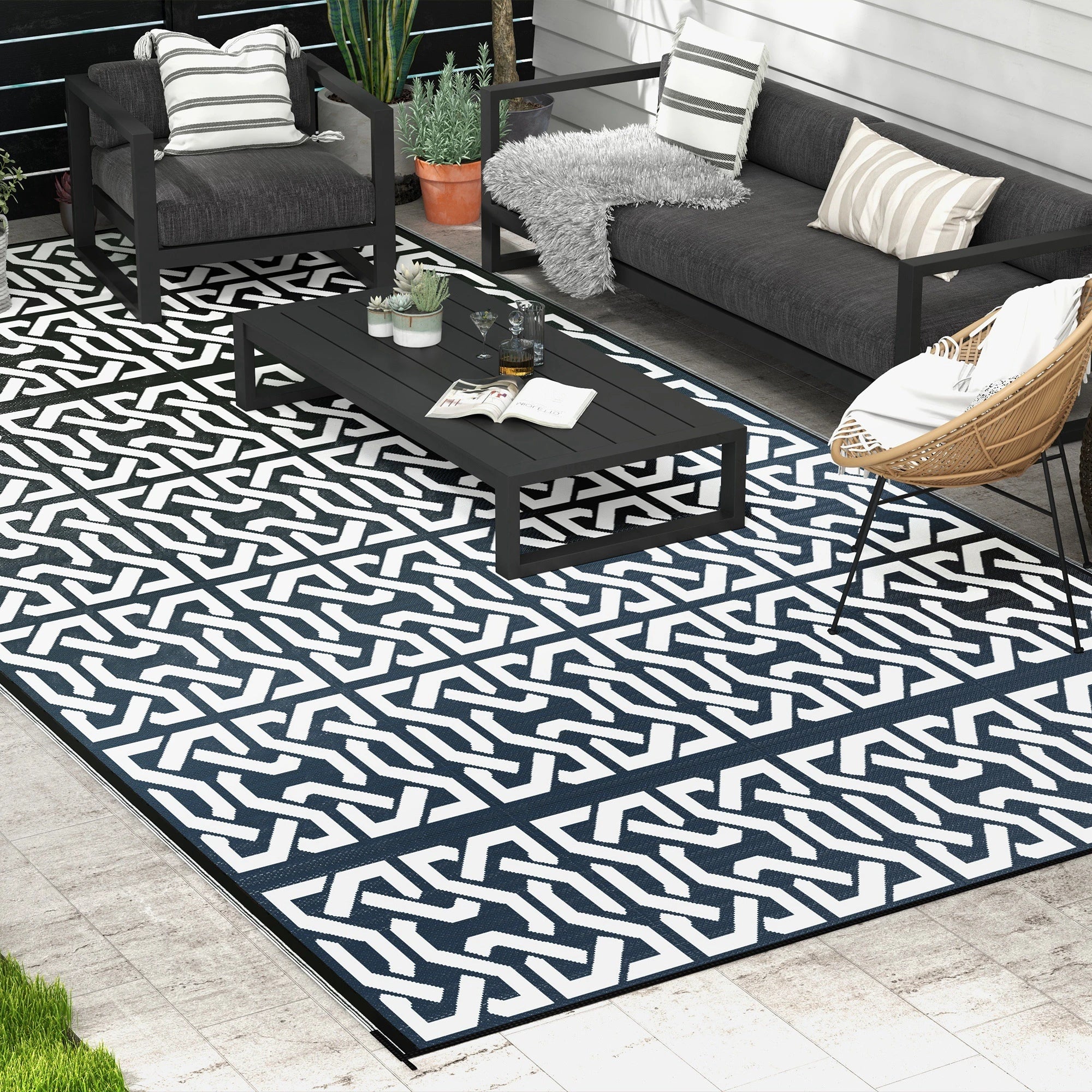 Reversible Outdoor Rug, Waterproof, 9' x 18', Chain, Black and White Outdoor Reversible Rugs at Gallery Canada