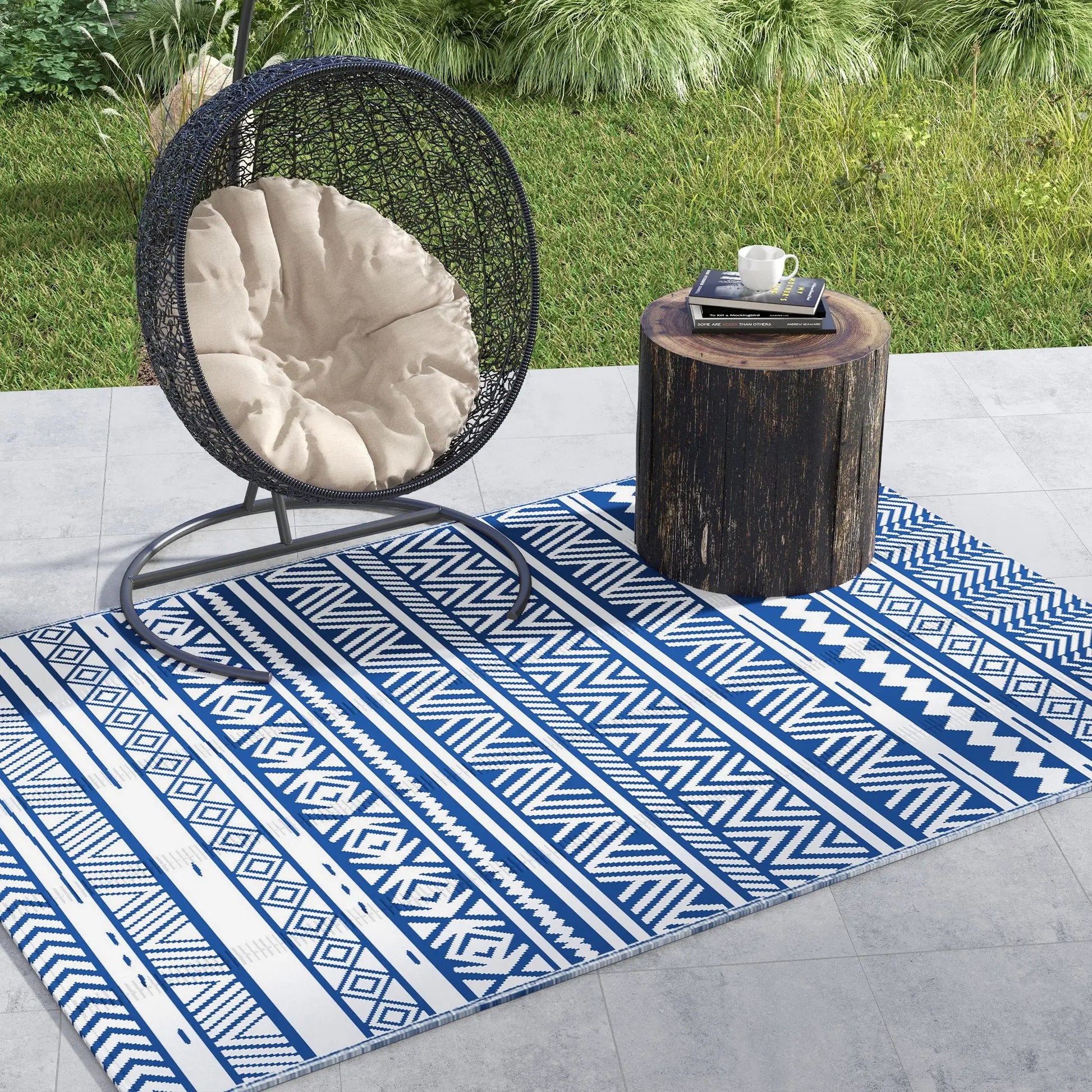 Reversible Outdoor Rug, Patio Floor Mat, 6' x 9', White, Dark Blue Garden Decor at Gallery Canada