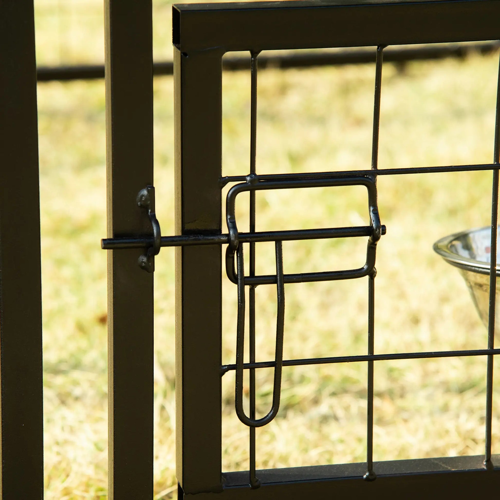 Outdoor Dog Kennel, Lockable Pet Playpen, Welded Steel Fence, Rotating Bowl, Green Houses, Kennels & Pens at Gallery Canada