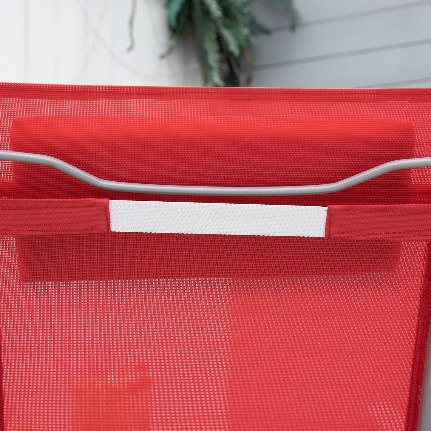 Outdoor Folding Chaise Lounge, Steel Recliner, 7 Adjustable Positions, Red Lounger Chairs at Gallery Canada