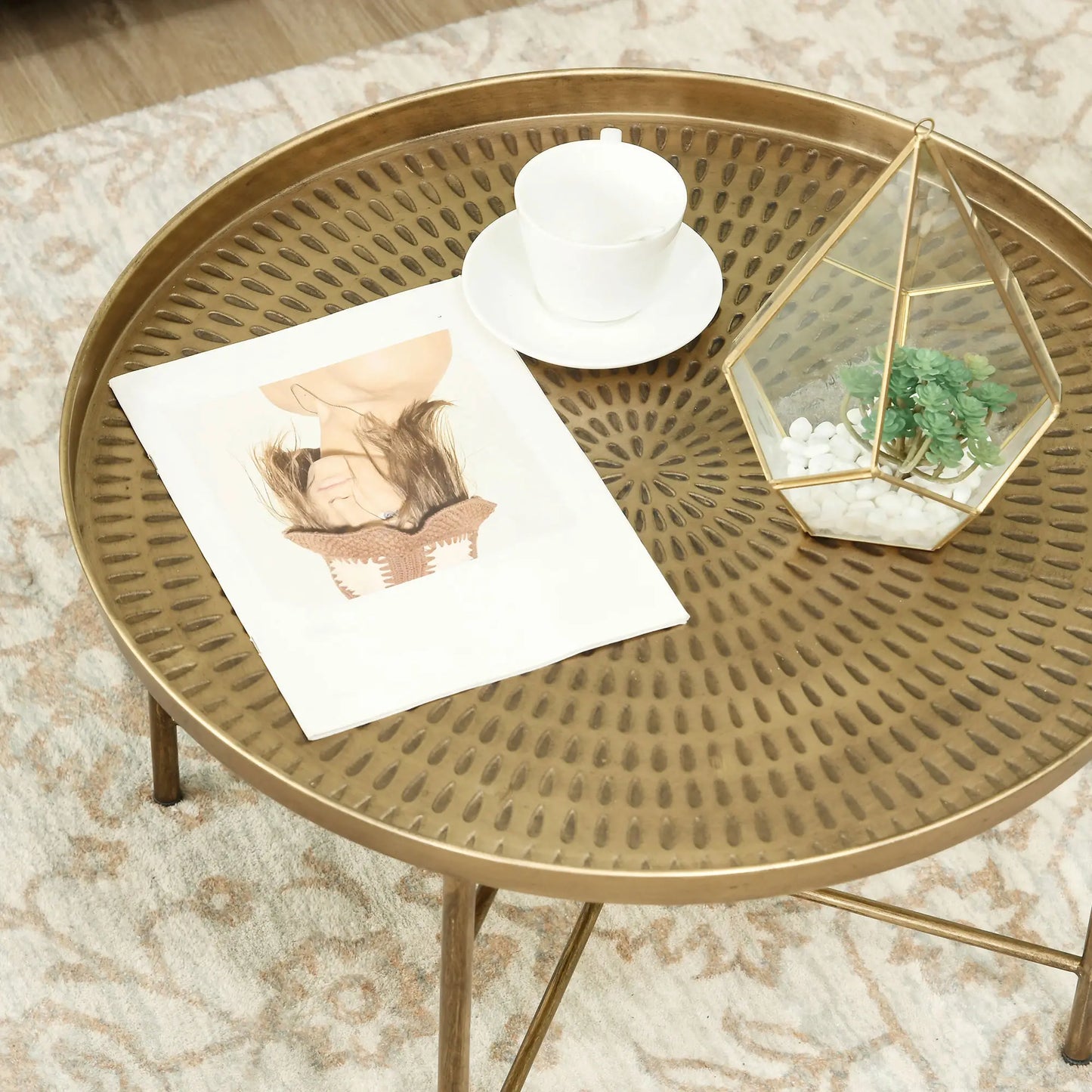 Vintage Coffee Table for Living Room, 24" Round Center Table with Hammered Tray Top and Metal Frame, Gold Coffee Tables at Gallery Canada