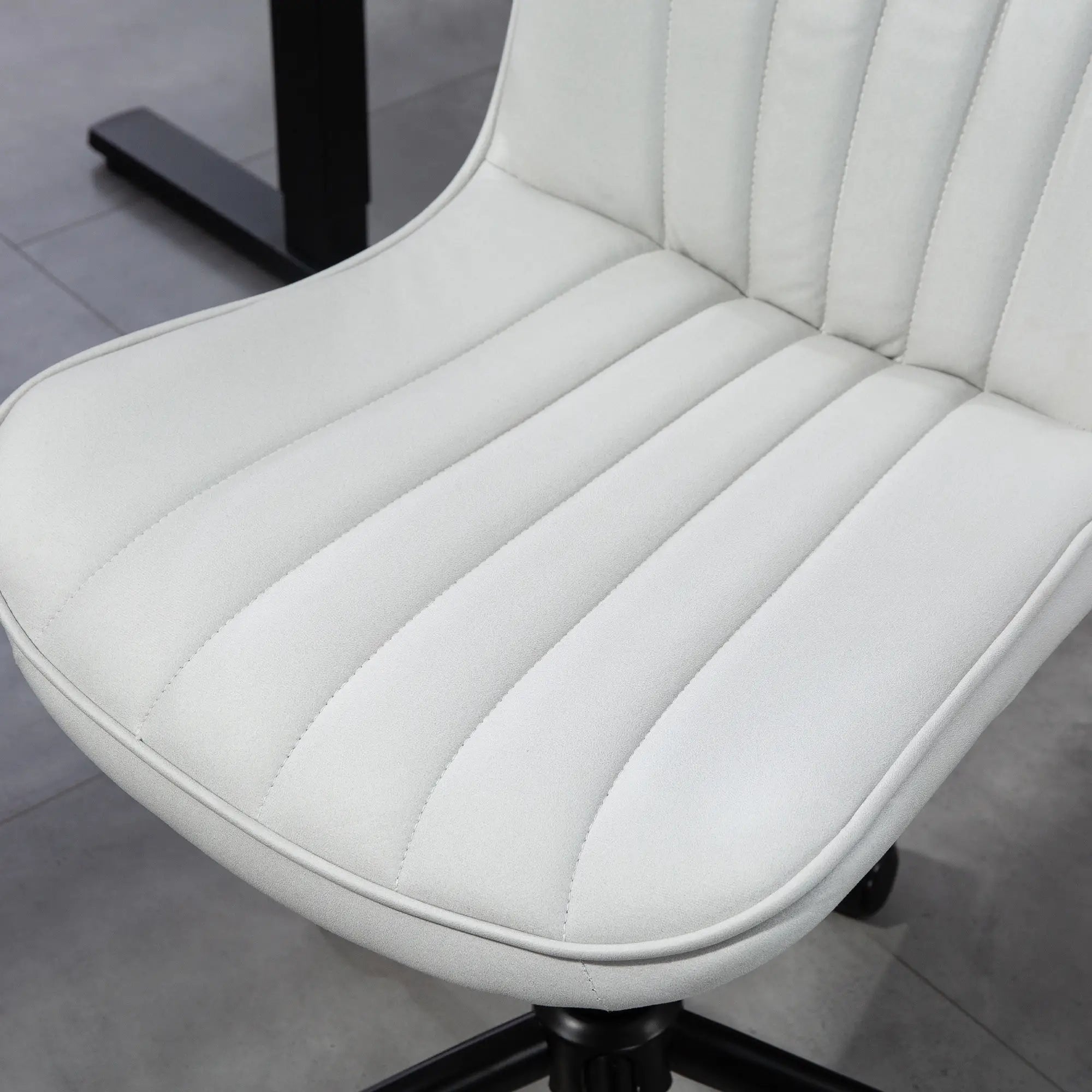 Armless Office Chair, 360° Swivel, Adjustable Height, Cream White Task Chairs at Gallery Canada