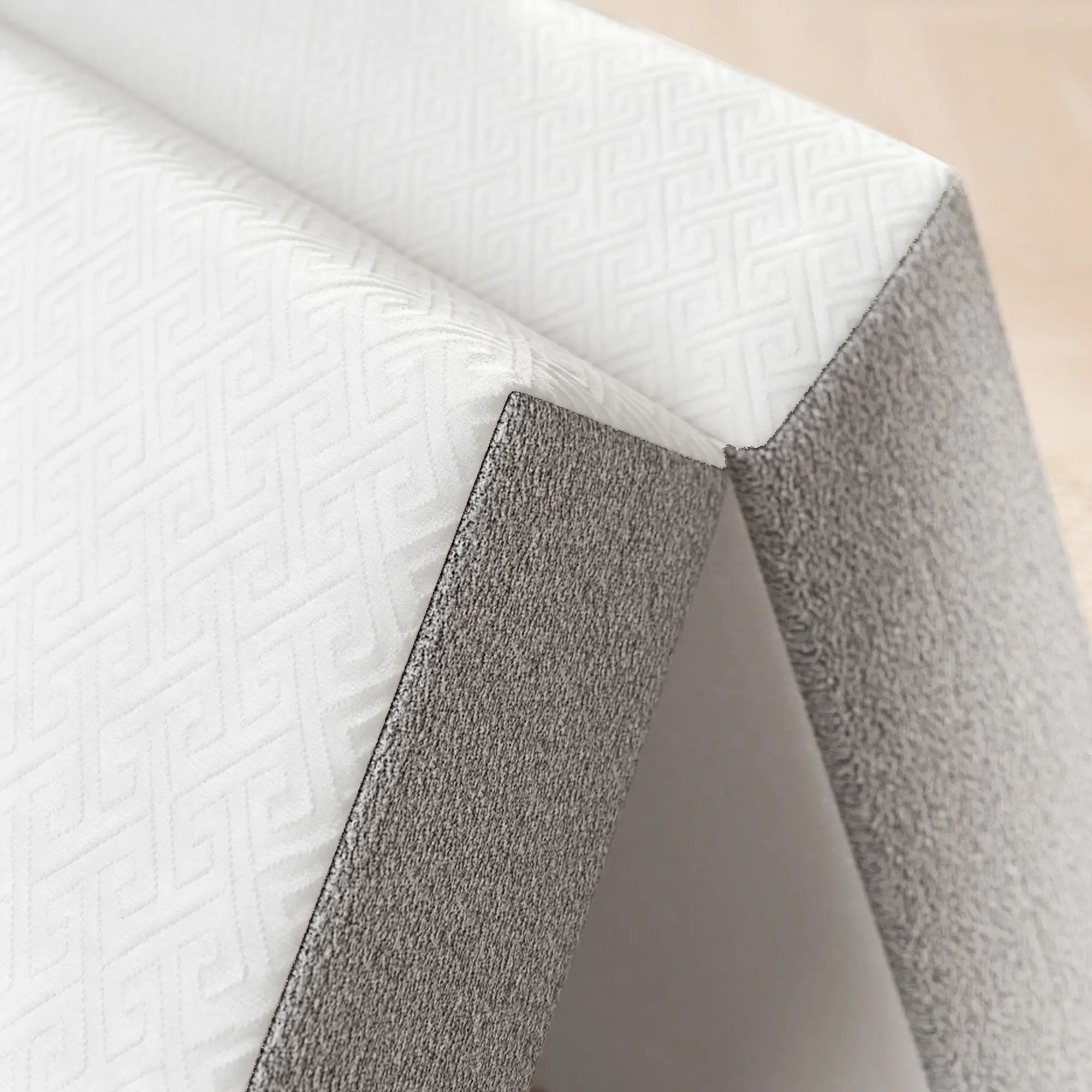Foldable Queen Mattress, 6 Inch Tri Fold Memory Foam, Washable Cover Mattresses at Gallery Canada