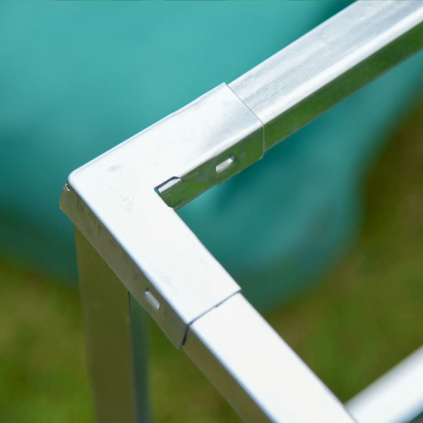 Raised Garden Bed, 5.7 x 3 x 2.3ft Steel Planter Box, Green Galvanized Planter Boxes at Gallery Canada