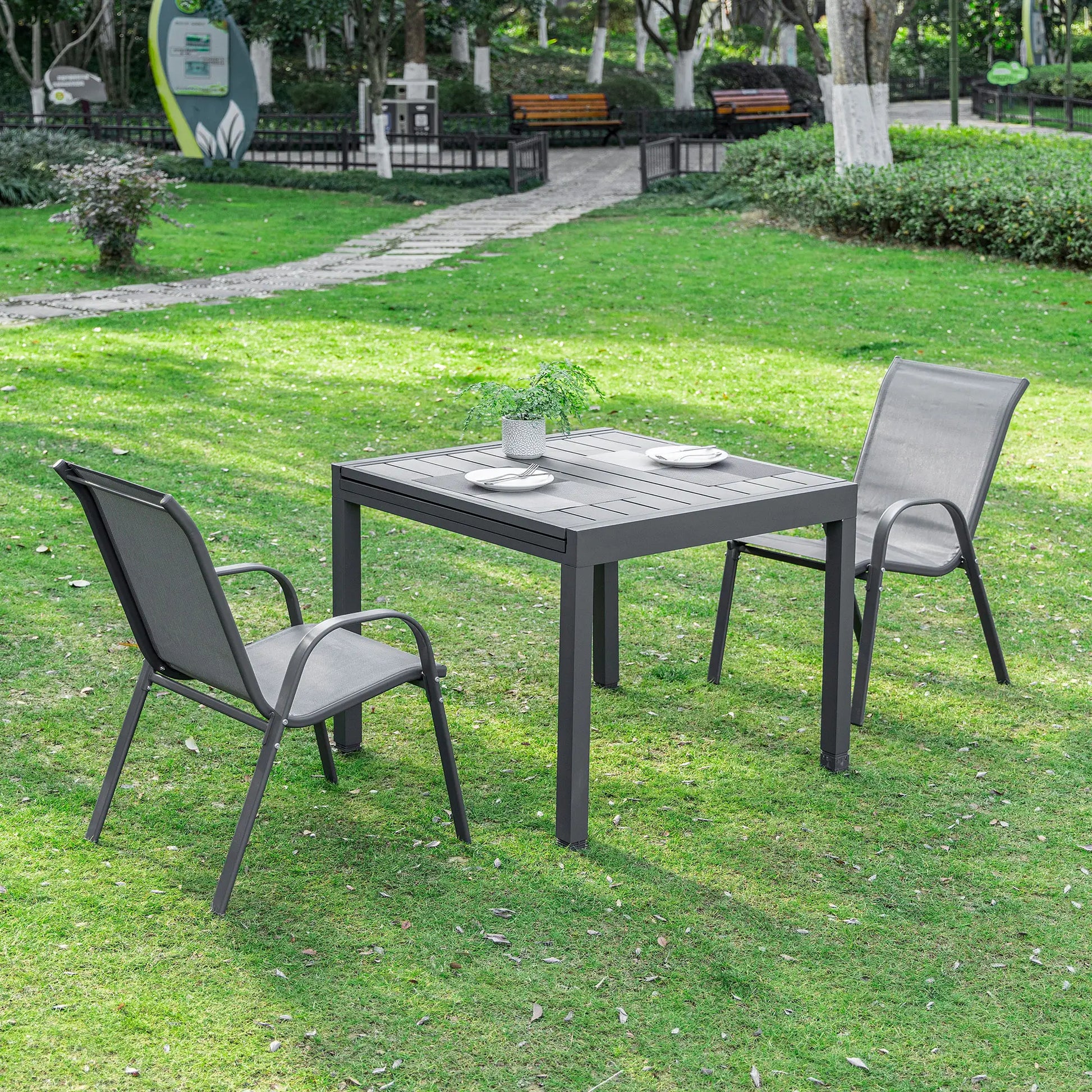 Extendable Metal Outdoor Dining Table, 4-6 Person, Rectangular, Grey Patio Dinning Tables at Gallery Canada