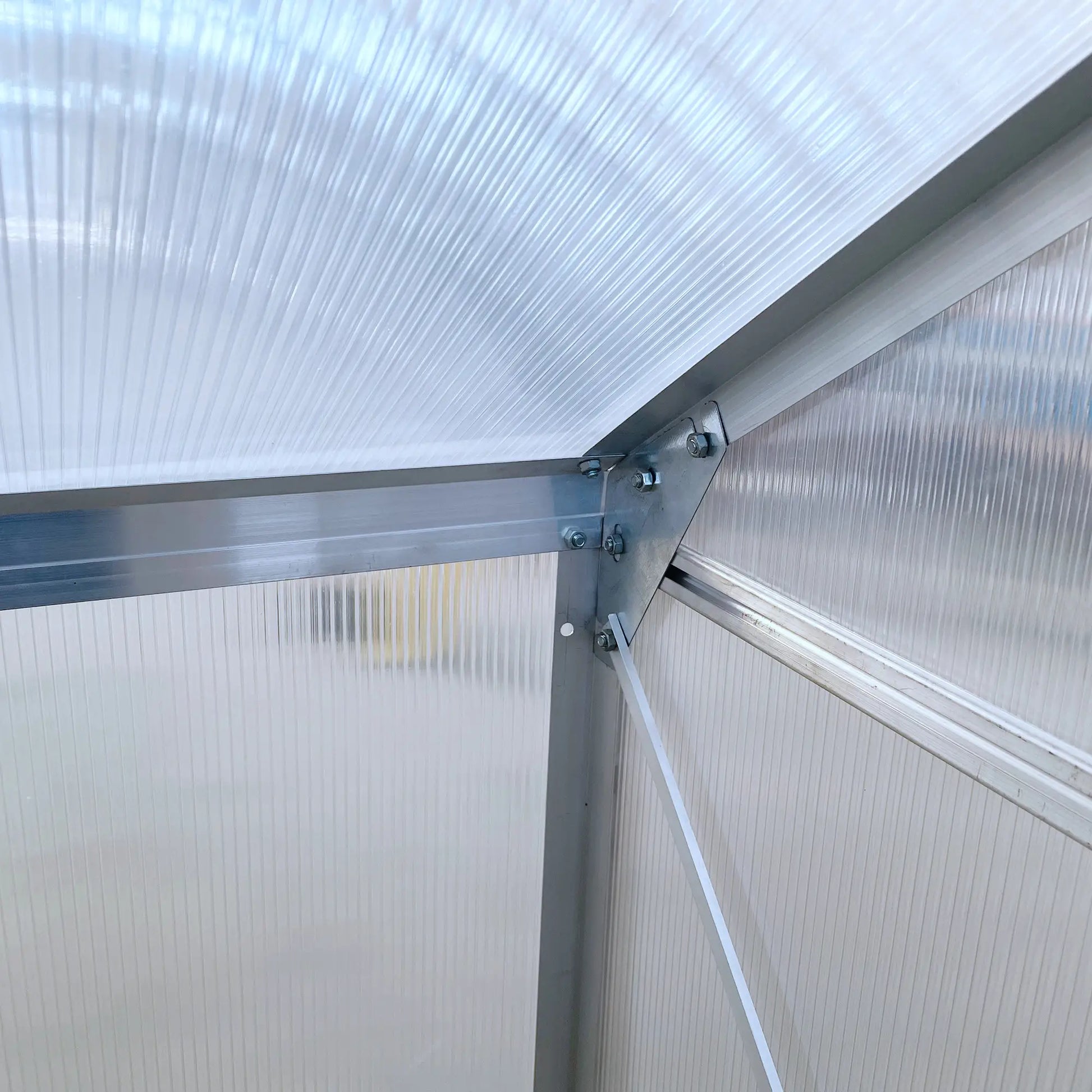 6' x 4' Aluminum Greenhouse, Polycarbonate, Adjustable Roof Vent, Clear Walk In Greenhouses at Gallery Canada