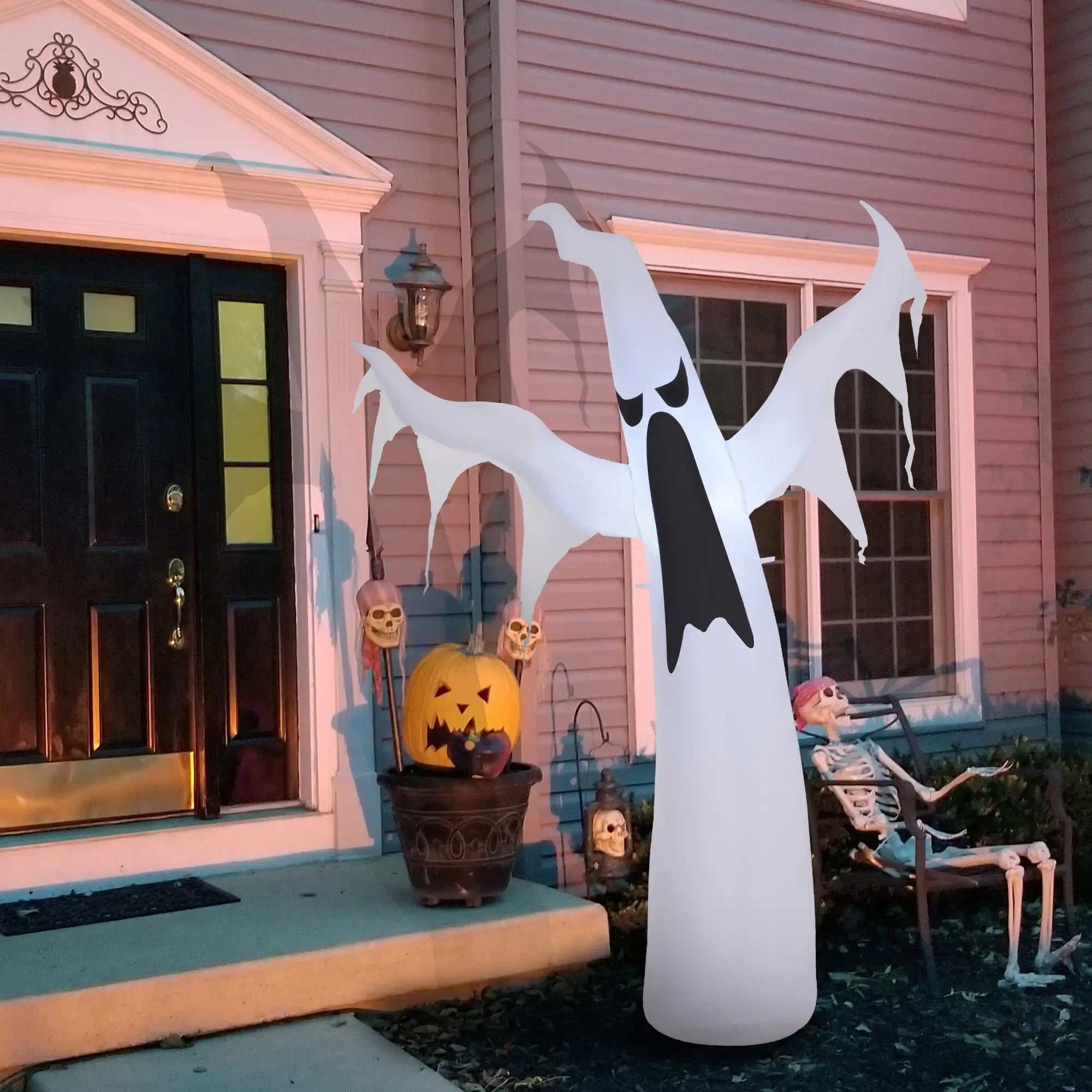 6FT Tall Halloween Inflatable Ghost, Outdoor Yard Decoration with LED Lights, White Halloween Decorations at Gallery Canada