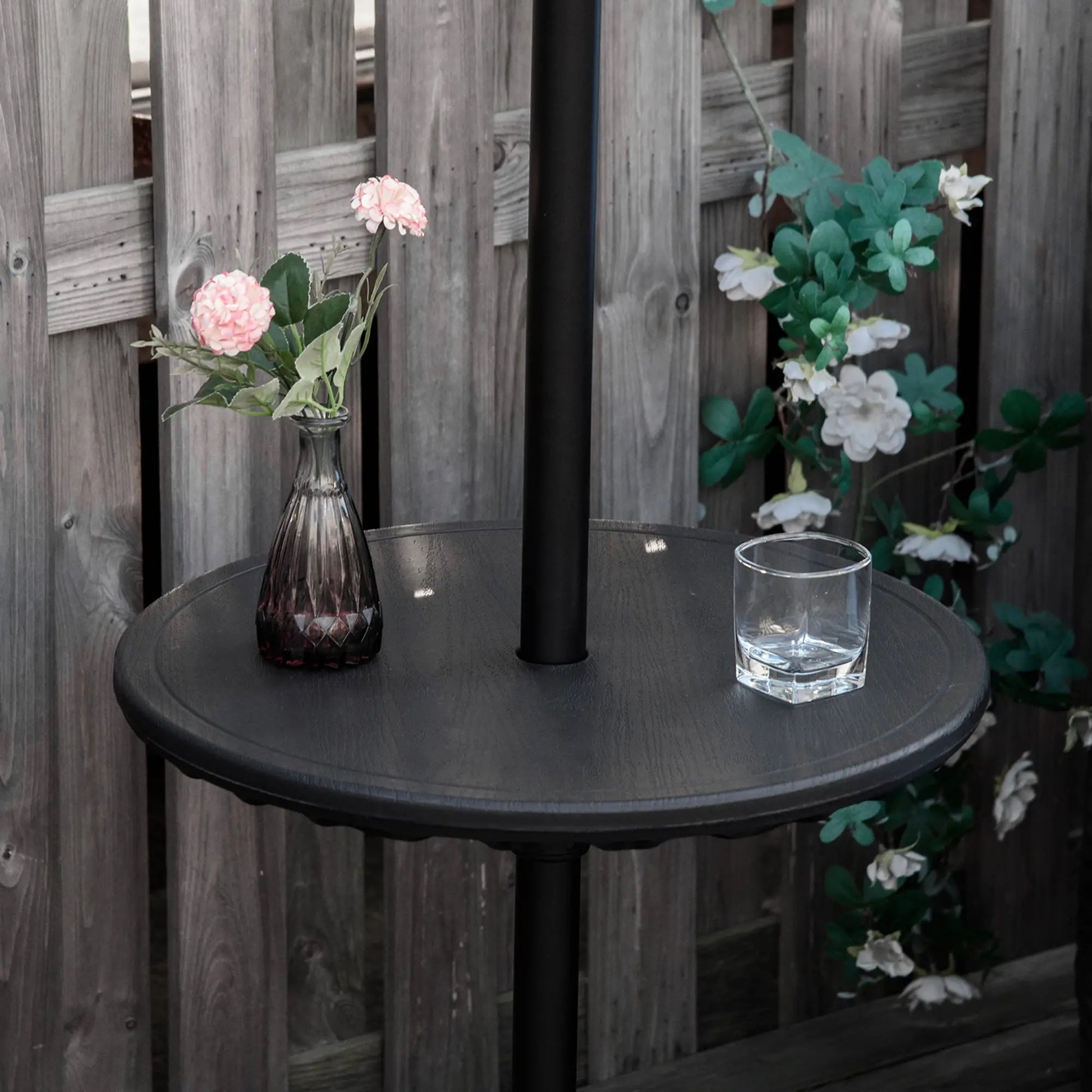 19.7" Round Patio Umbrella Table Tray, for Pool, Beach, Garden, Black Patio Umbrellas at Gallery Canada