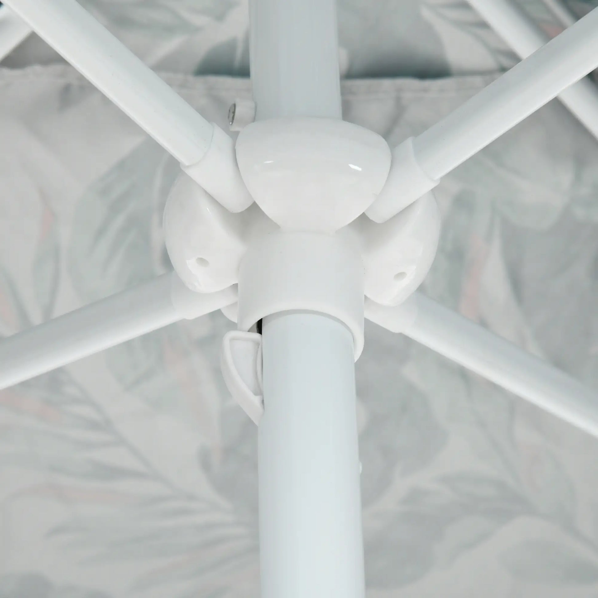 6.5' Beach Umbrella, UV50+ Sun Shade with Sandbags, Green Beach Umbrellas at Gallery Canada