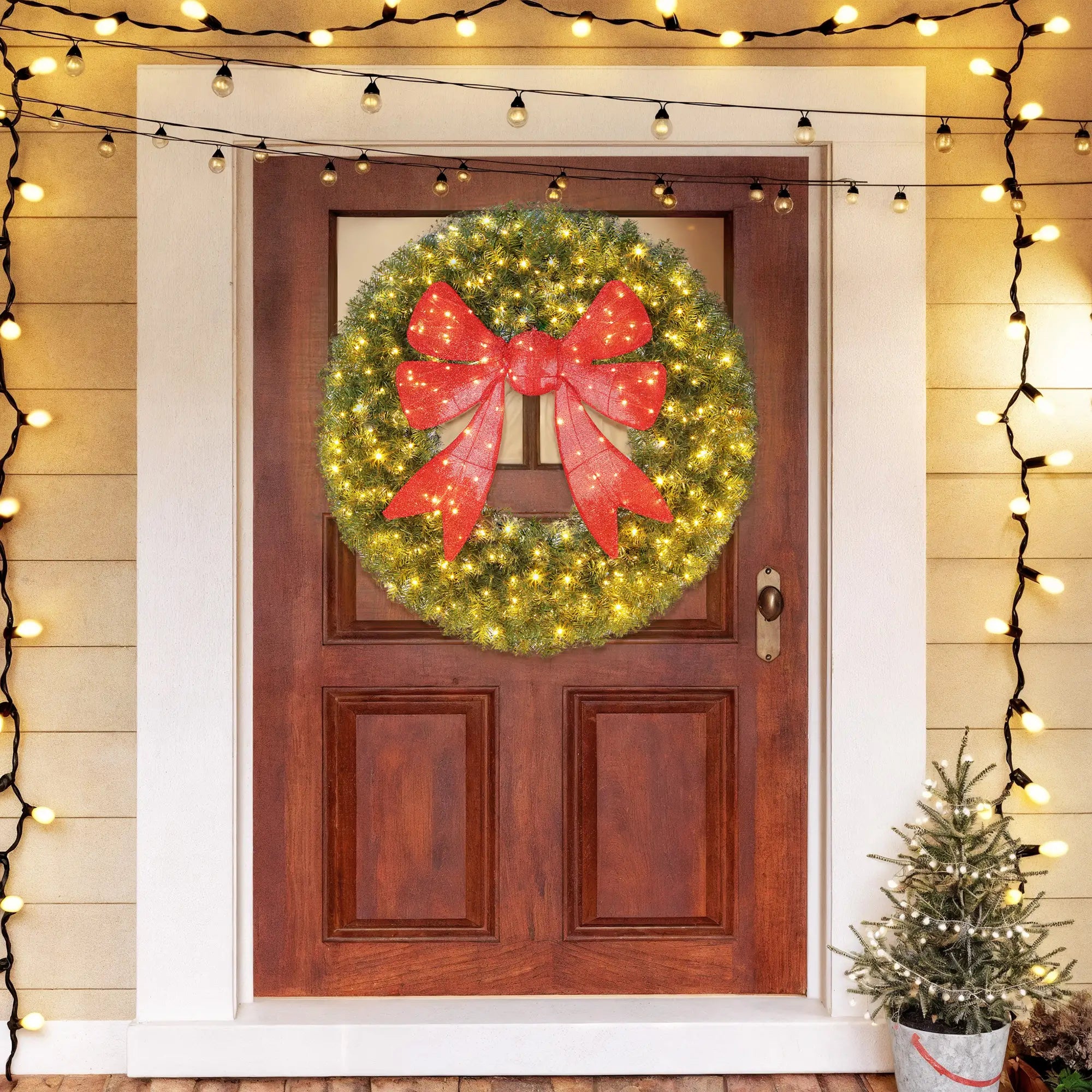 36in Pre-Lit Christmas Wreath, 3D Red Bow, 11 Lighting Modes, Remote, Red Christmas Wreaths at Gallery Canada