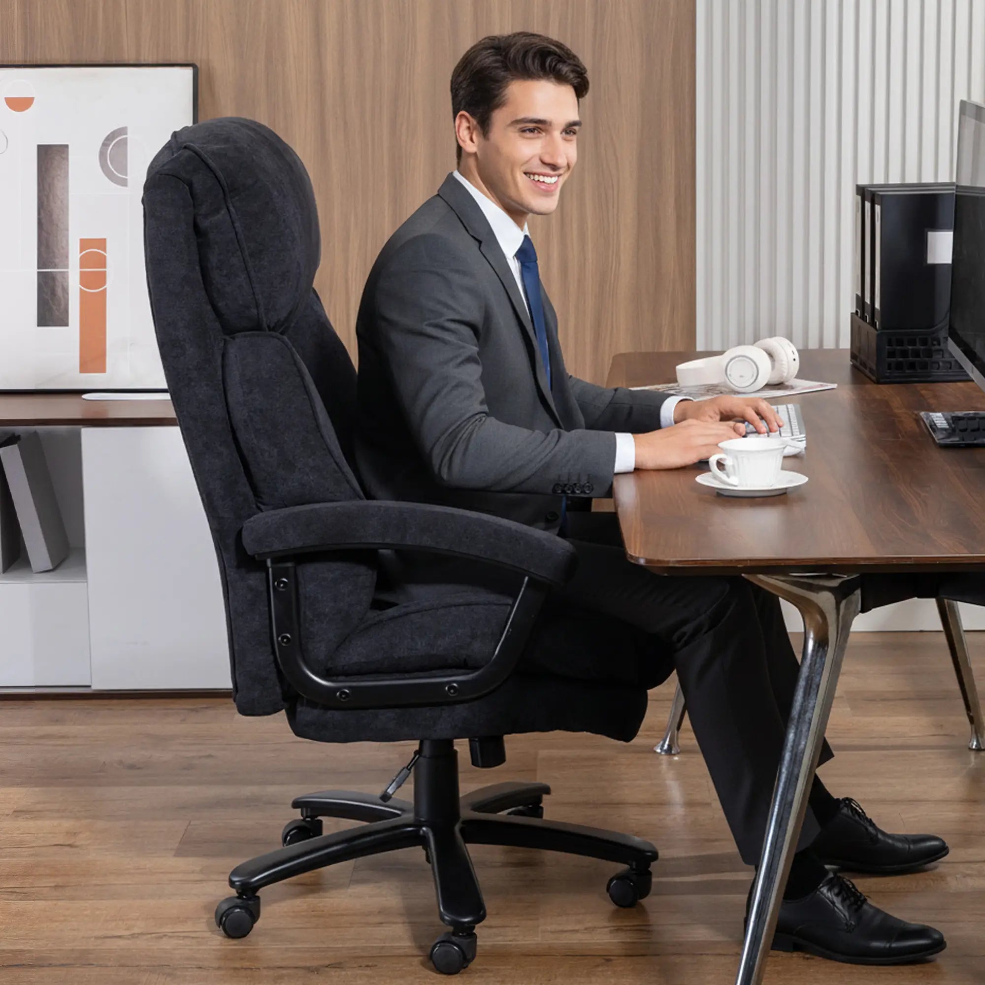 Heavy Duty Executive Office Chair, 450 lbs, Black Executive & Manager Chairs at Gallery Canada